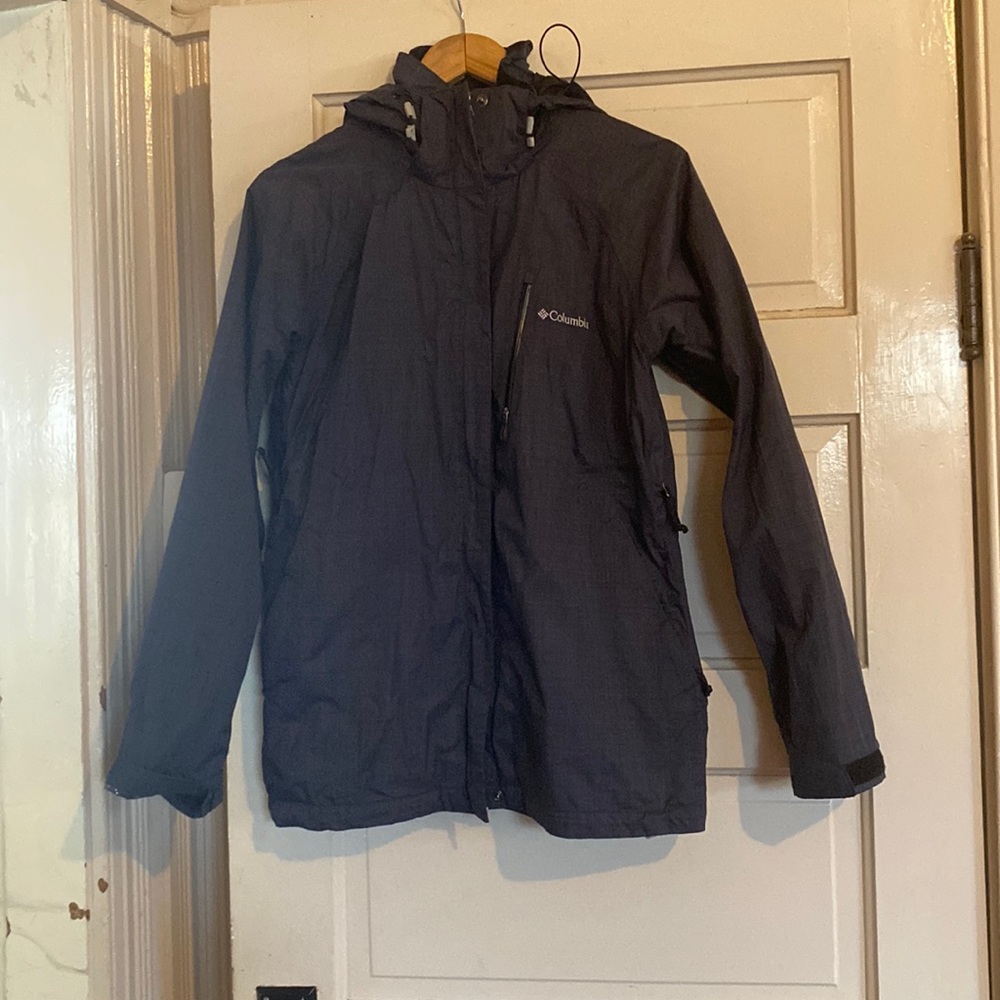 Women’s Columbia raincoat, medium